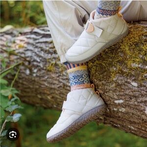 Chaco Ramble Quilted Puff Shoe Boot Women Lilac Gray Size 8 / Size 39